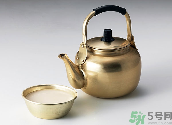喝糯米酒能豐胸嗎？喝米酒能護(hù)膚嗎？