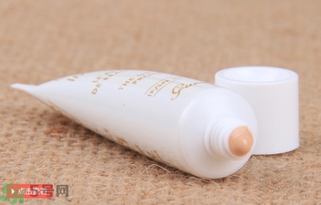 臉部防曬用什么護(hù)膚品好？臉上防曬哪個(gè)牌子好？