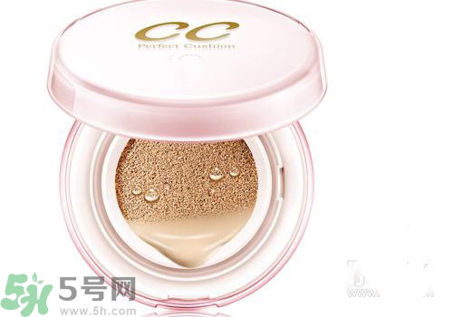 cc霜和防曬霜哪個先用？cc霜和防曬霜的使用順序