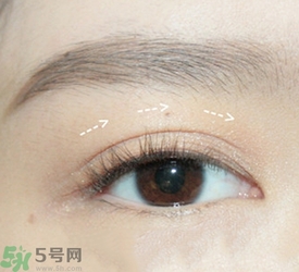 戴眼鏡怎么化妝？眼鏡妝怎么畫