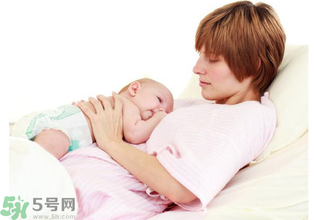 剖腹產(chǎn)后多久來月經(jīng)？剖腹產(chǎn)后月經(jīng)不調(diào)的表現(xiàn)？