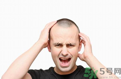 男人禿頂是什么原因？男人禿頂怎么辦？
