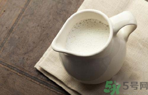 帶狀皰疹可以喝牛奶嗎？帶狀皰疹喝牛奶好不好？