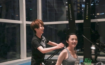 女生去健身房怎么穿衣服？女生去健身房穿什么鞋？
