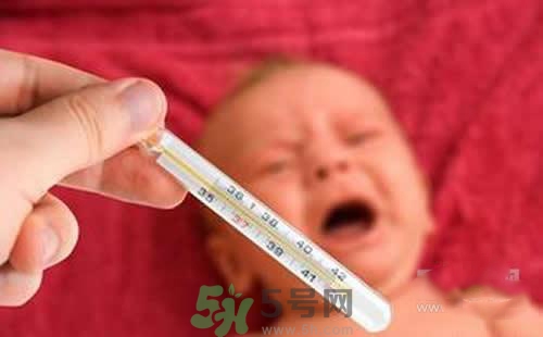 寶寶發(fā)燒多久量一次體溫？寶寶發(fā)燒怎么量體溫？