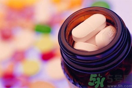 感冒一天吃6片抗生素有危害嗎？抗生素屬于激素類藥物嗎？