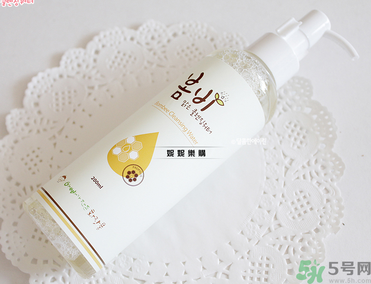 春雨卸妝水好用嗎？春雨卸妝水怎么使用？