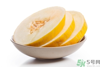 哈密瓜榨汁要加水嗎？哈密瓜榨汁搭配什么？