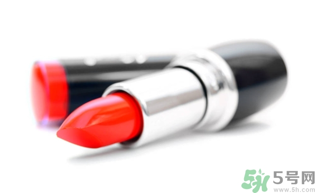 皮膚黑涂什么顏色口紅好看？皮膚白涂什么顏色的口紅？