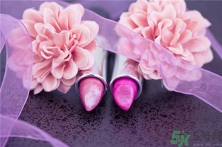 口紅掉色正常嗎？口紅掉色好還是不掉色好？