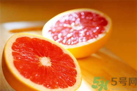 過(guò)敏性鼻炎可以吃葡萄柚嗎？過(guò)敏性鼻炎能不能吃葡萄柚？