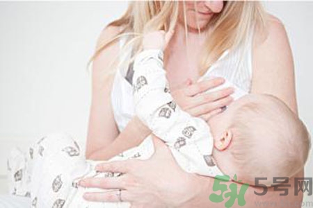 如何預防女性乳頭痛？女性需注意乳房的哪些問題？