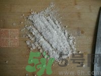 五仁月餅是哪五仁？五仁月餅是哪五種材料？