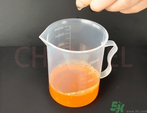 潤唇膏怎么做？潤唇膏自制方法
