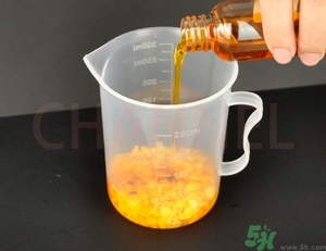 潤唇膏怎么做？潤唇膏自制方法