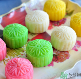 冰皮月餅放冰箱變硬怎么回事？冰皮月餅放冷藏還是冷凍？？