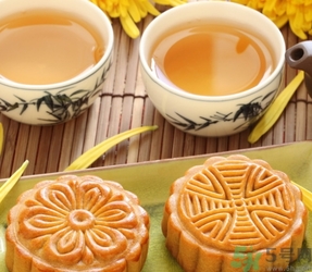 月餅一次吃多少比較好？月餅吃多了會(huì)怎樣？