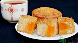 月餅吃多了會(huì)怎么樣？哪些人不宜吃月餅？