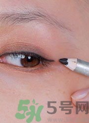 眼線怎么畫(huà)好看圖解？單眼皮怎么畫(huà)眼線好看？