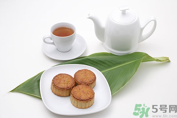 月餅熱量高嗎？吃月餅會(huì)胖嗎？