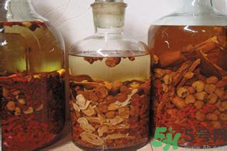 藥酒的好處有哪些？長期喝藥酒的好處有什么？
