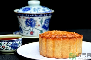 月餅的熱量高嗎？吃一個(gè)月餅會(huì)長(zhǎng)胖嗎？