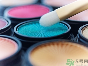 眼影可以當(dāng)眉粉用嗎？眼影可以當(dāng)鼻影用嗎？