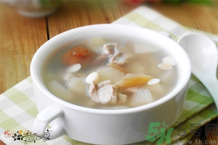 麥冬泡水喝的功效有哪些？麥冬泡水有什么禁忌？