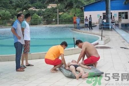 溺水怎么辦？溺水如何自救？