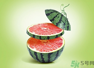 凍成冰的西瓜能吃嗎？吃西瓜拉肚子是怎么回事？