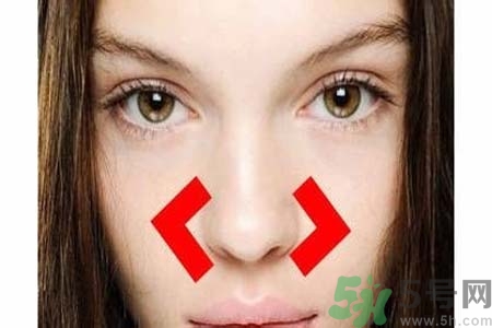 鼻翼長痘痘怎么辦？鼻翼長痘解決方法有哪些？