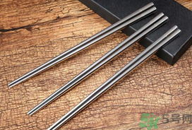 用不銹鋼筷子吃飯好不好？不銹鋼筷子有毒嗎？