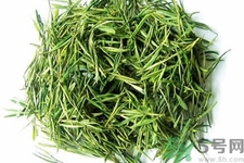 過期的茶葉有什么作用？隔夜的茶葉有什么作用？