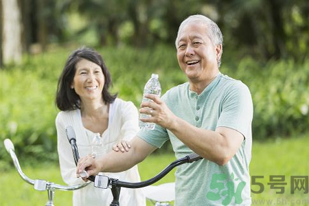 怎么洗掉水果上的農藥？農藥殘留的危害有哪些？