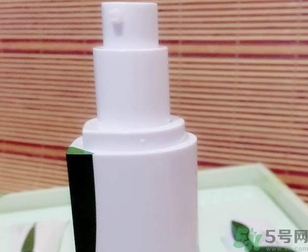 韓后茶蕊嫩白系列適合什么膚質(zhì)？韓后茶蕊baby白適合敏感肌嗎？