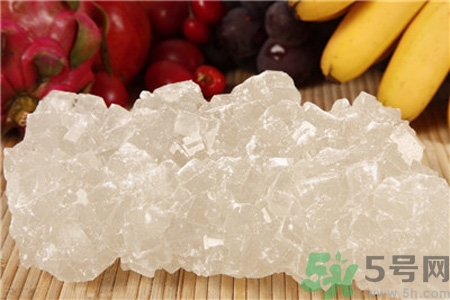 冰糖和白糖紅糖有什么區(qū)別？冰糖和普通糖有什么區(qū)別？