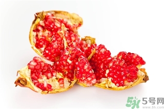 石榴里面白色的能吃嗎？石榴里面的籽可以吃嗎？