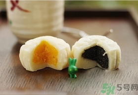 冰皮月餅是雪月餅嗎？冰皮月餅和雪月餅哪個好吃？