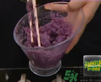 水晶月餅用的什么粉？水晶月餅的做法及配方