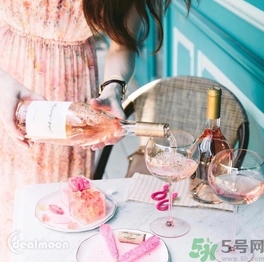 玫瑰紅酒軟糖哪里買？玫瑰紅酒小熊軟糖多少錢？
