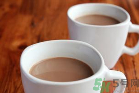 為什么喝奶茶后睡不著覺？喝奶茶會失眠怎么辦？