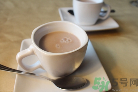 為什么喝奶茶后睡不著覺？喝奶茶會失眠怎么辦？