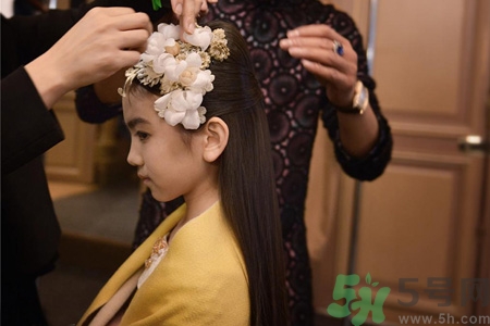 9歲女生的標(biāo)準(zhǔn)身高體重是多少？9歲女生正常身高體重是多少？
