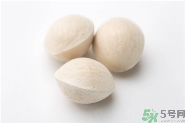 白果什么時(shí)候成熟？沒熟的白果能不能吃？