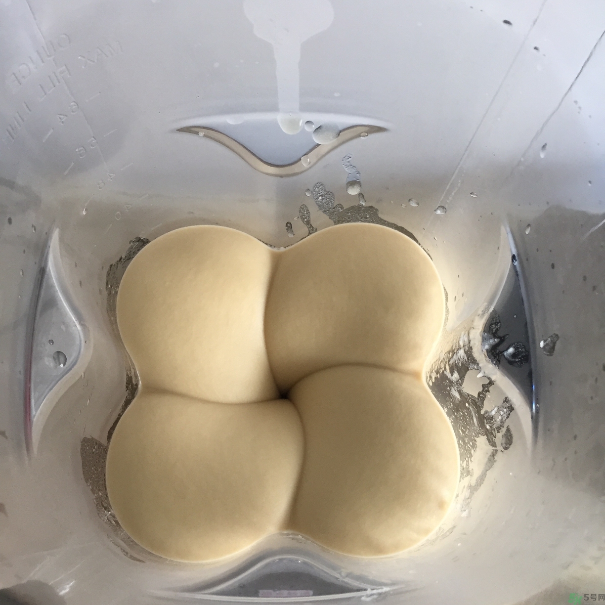 蓮蓉月餅的餡料是什么？蓮蓉月餅的餡料怎么做？