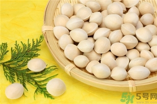白果什么時(shí)候成熟？沒熟的白果能不能吃？
