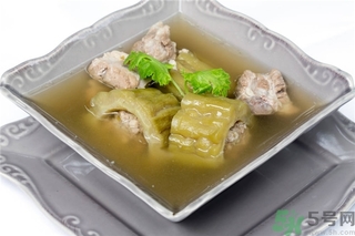 苦瓜汁可以敷臉嗎？苦瓜汁敷臉可以祛痘嗎