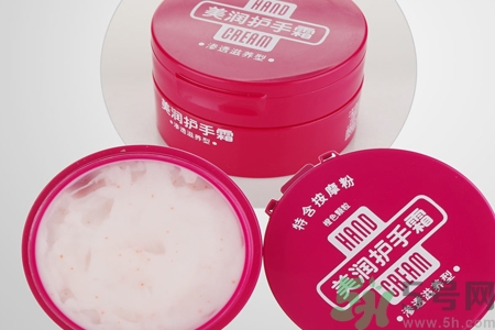 資深堂美潤尿素護(hù)手霜怎么樣？資深堂美潤尿素護(hù)手霜好用嗎？