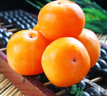 螃蟹和柿子能一起吃嗎？螃蟹和柿子一起吃會(huì)怎樣？