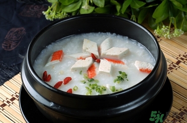 結(jié)腸息肉手術(shù)后吃什么？結(jié)腸息肉手術(shù)后要注意什么？